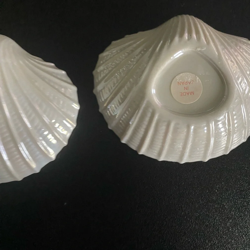 Vintage Ceramic Iridescent 4” Mini Shell-Shaped Scalloped Candle Holder